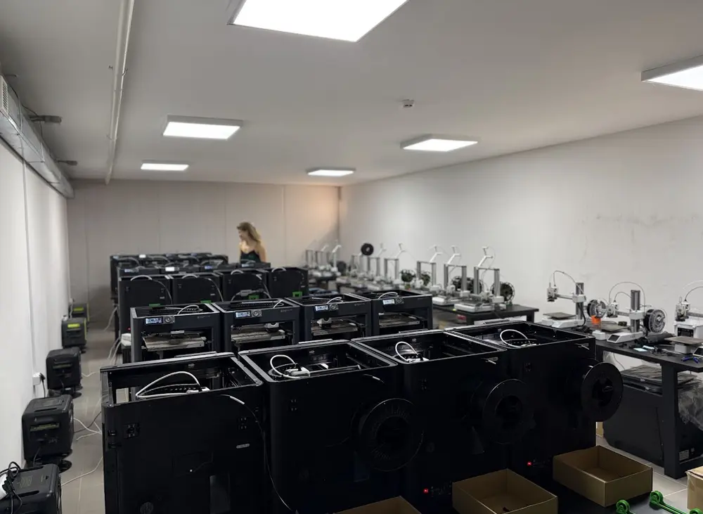 Приміщення з 3D-принтерами DreamPrintLab UA